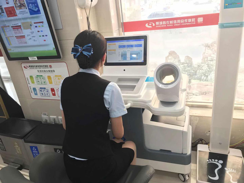 臺(tái)式多參數(shù)健康檢測一體機(jī)